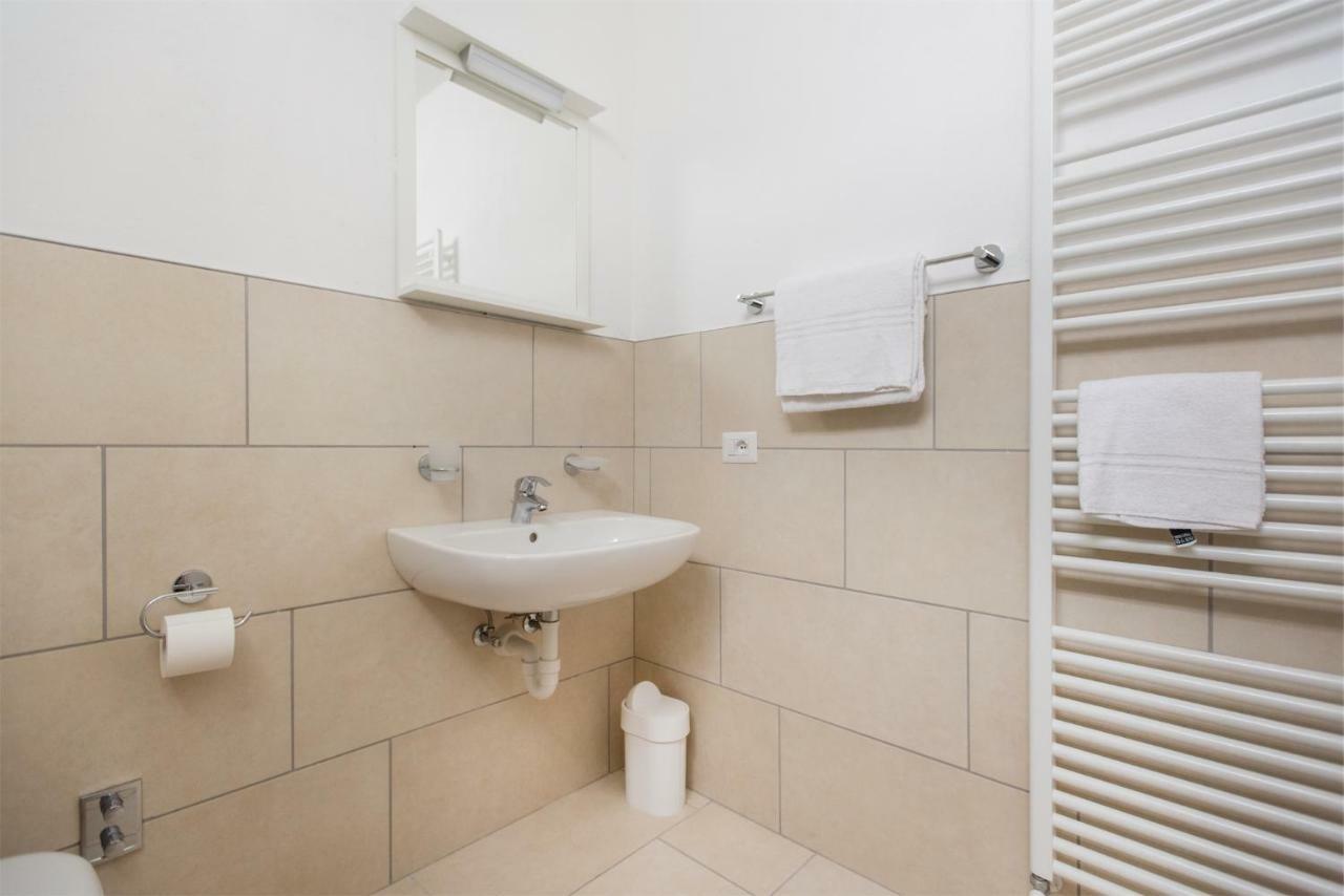 Residenza Picalof Lägenhet Torbole Sul Garda Exteriör bild